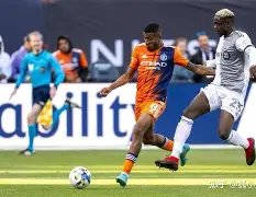 独霸球场,林皇一击三,亚冠首秀耀,英超狼队和水晶宫全球赞助伙伴,-,home